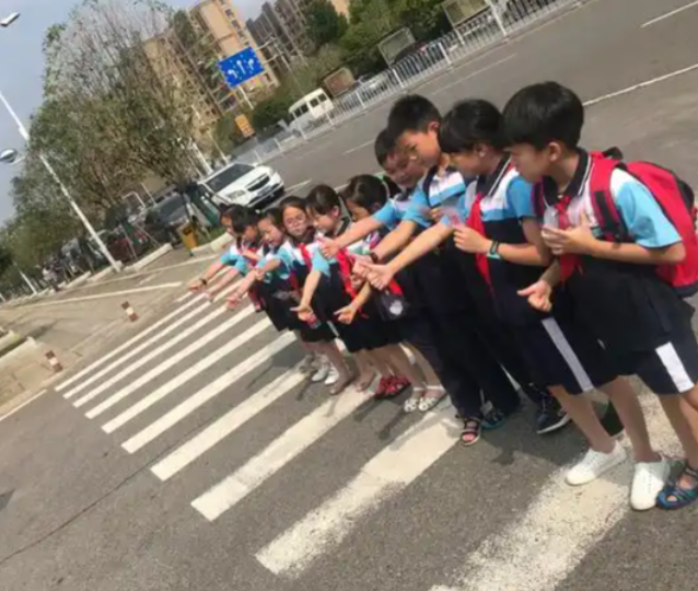 护学整治针对初中生所面对的常见交通问题安全宣教入学校 护学整治针对初中生所面对的常见交通问题安全宣教入学校